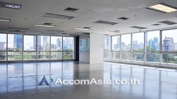 unit Office space For Rent in Ploenchit, Bangkok  near MRT Lumphini (AA15850)